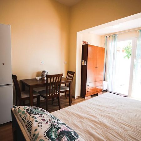 Moon-Light Studio Otel Larnaca Dış mekan fotoğraf