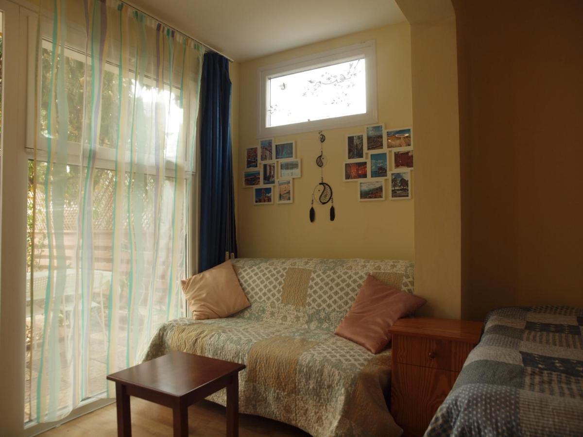 Moon-Light Studio Otel Larnaca Dış mekan fotoğraf